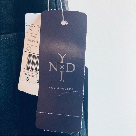 NYDJ Sz 6 Reg Straight High Rise Lift Tuck Technology Black  Jeans NEW - Picture 3 of 16